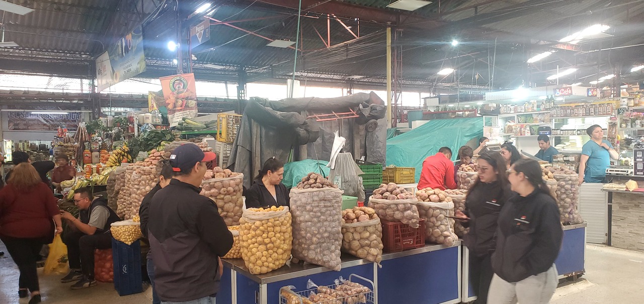  Plaza Distrital de Mercado 7 de Agosto