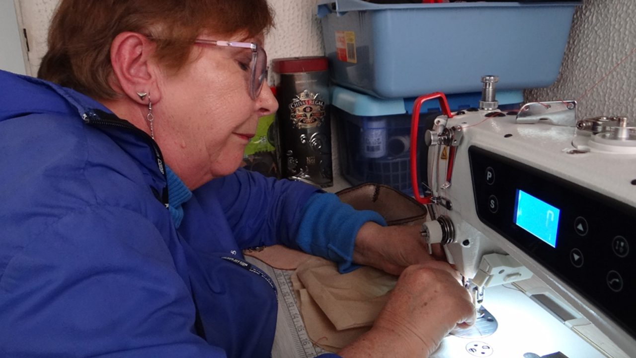 El cuero como punto de partida: la historia de una mujer que decidió empezar de nuevo