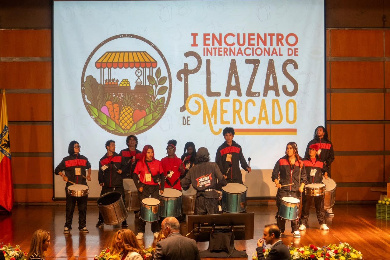 Presentación musical en la apertura del Primer Encuentro Internacional de Plazas de Mercado